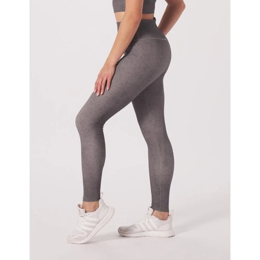 Glyder Sultry Performance Leggings Grey Carbon Window‎ Pane 2XL NWT